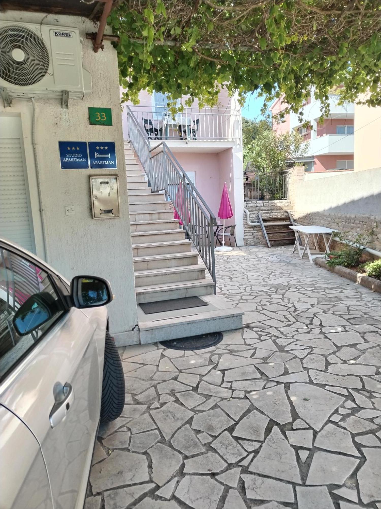 Apartments Mirijana Pula Quarto foto
